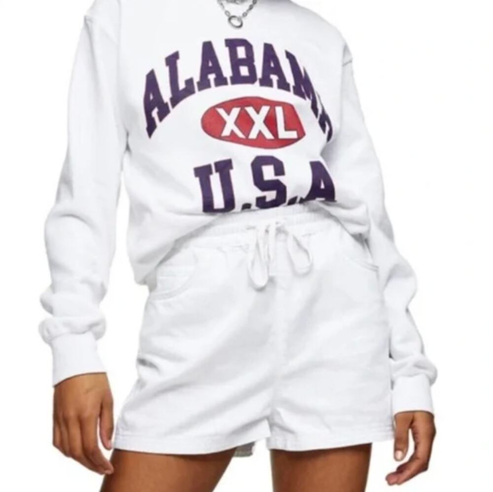 Topshop Millie Pull-On Shorts in White, Size US 8